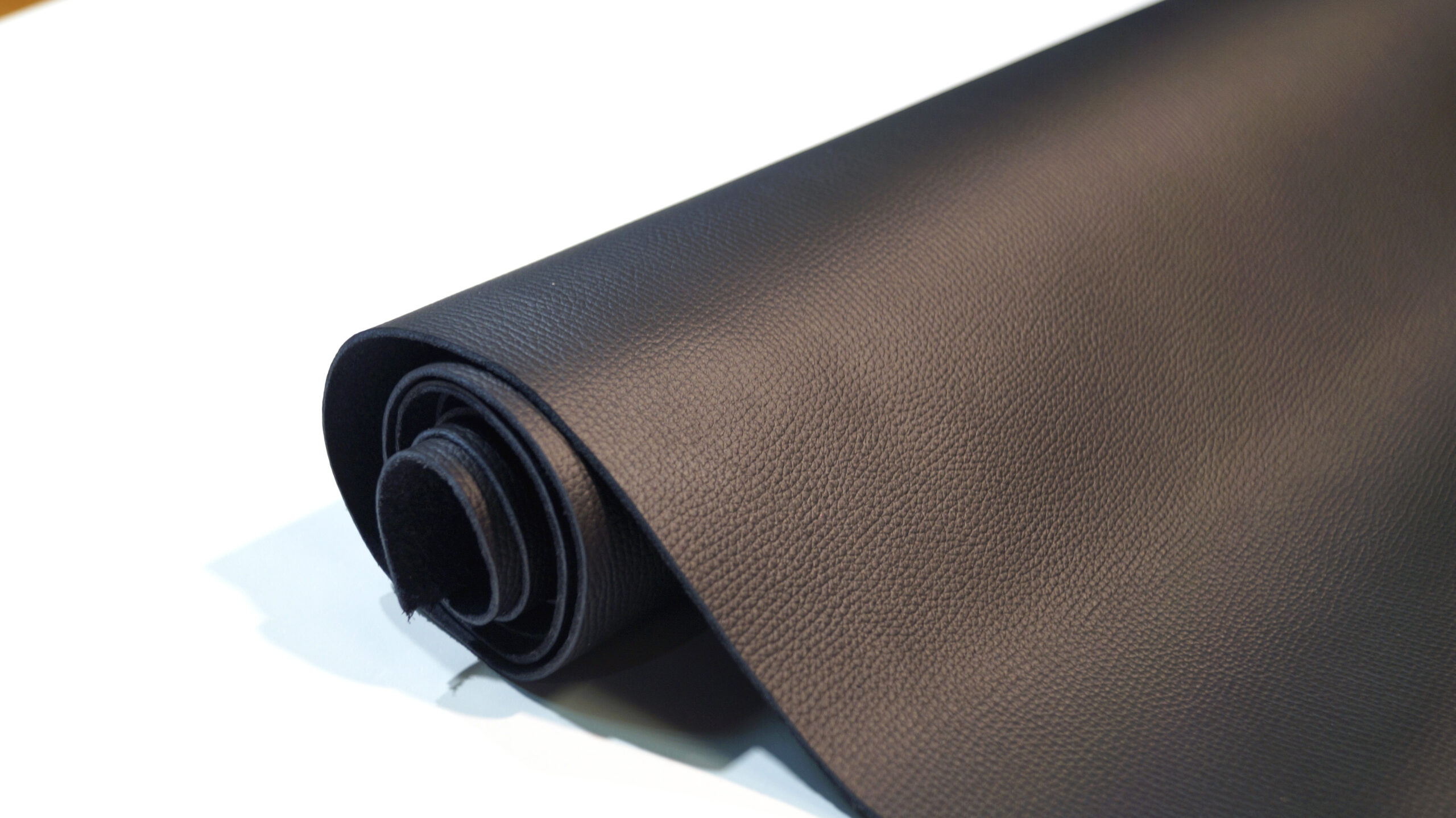 Черепица Shingle black 1,4-1,6мм. цвет черный